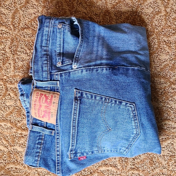 Levi's Other - Levi 511 Jeans 38x32
